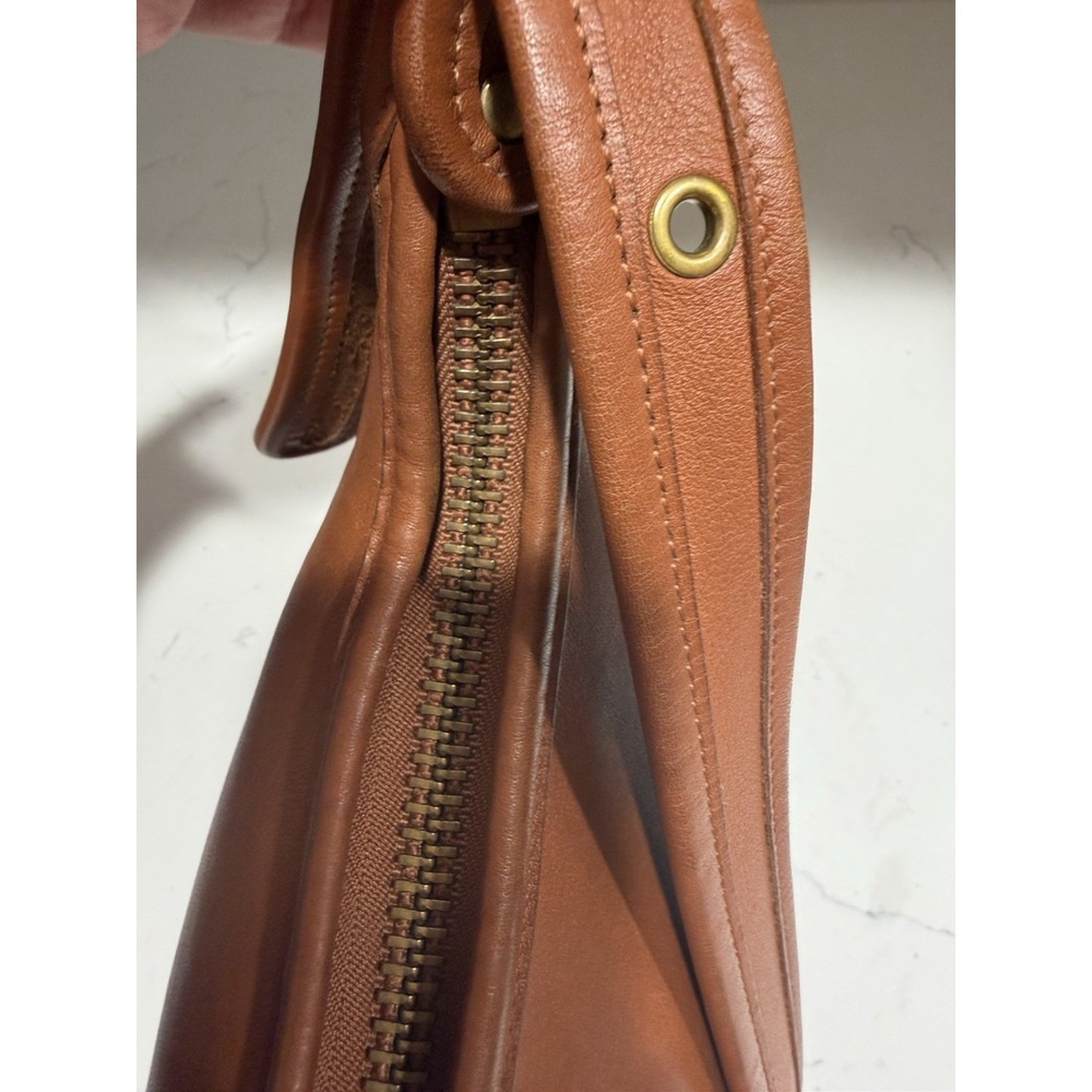 Vintage COACH 9950 Camel Brown Leather Shoulder Bag Janice Legacy  Glove-Tanned - Picture 9 of 12